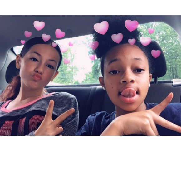 Profile Picture of Divinia Drake (@ddivinia) on Poshmark