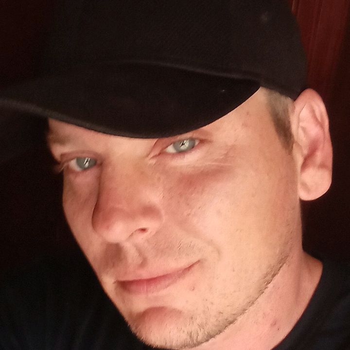 Aaron Savage - Tiktok Profile Picture of Aaron Savage (@aaronritch43) on Tiktok