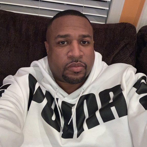 William Peete - Poshmark Profile Picture of William Peete (@willp901) on Poshmark