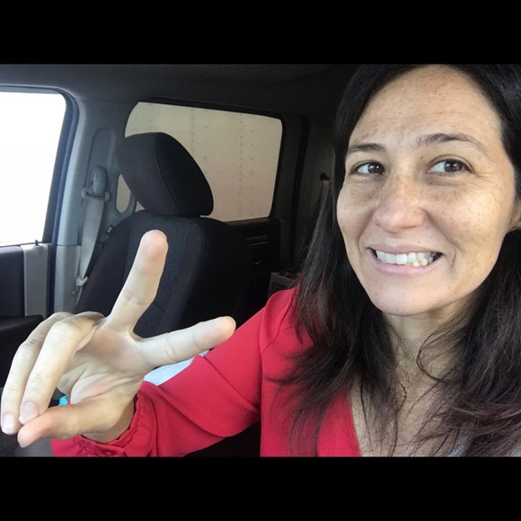 Profile Picture of Monica Priegues (@monik222) on Poshmark