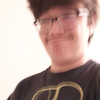 Profile Picture of Ariel (@smort_tart) on Twitter