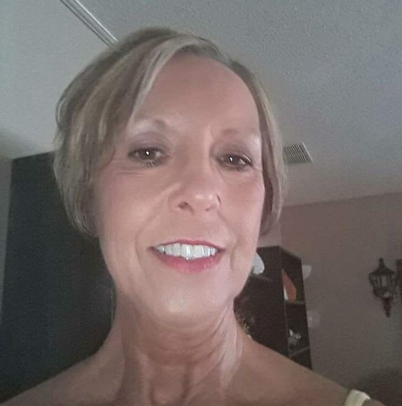 Profile Picture of Sue Turner (@turnersue16) on Poshmark