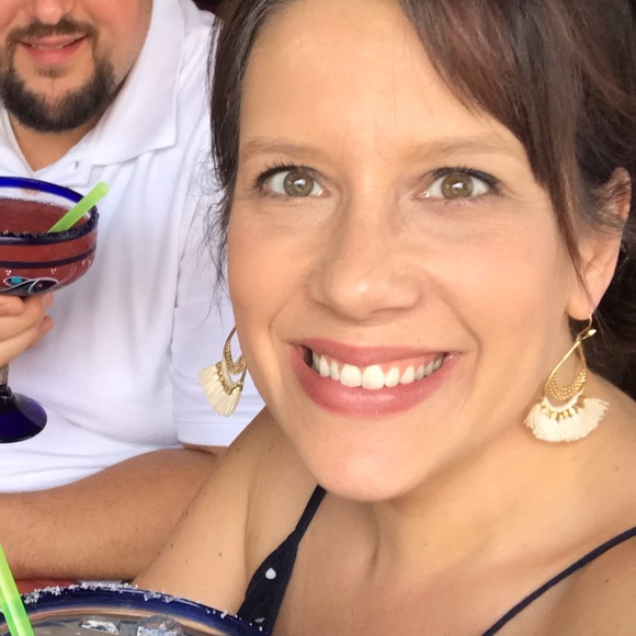 Profile Picture of Tammy Hoeger (@tammyhoeger) on Poshmark