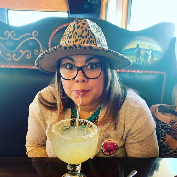 Profile Picture of Cynthia Howard (@cynthia_howard) on Poshmark