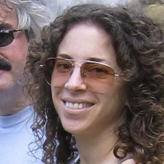 Profile Picture of Lori Rosen (@lorimrosen) on Twitter