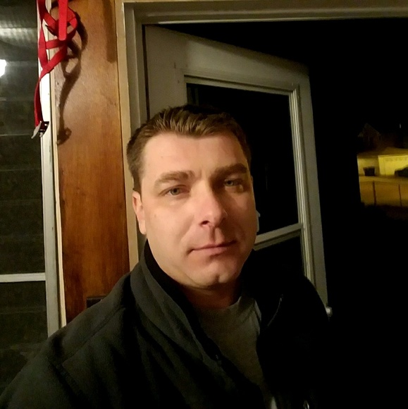 Profile Picture of Pawel Strzalka (@strzalka21) on Poshmark