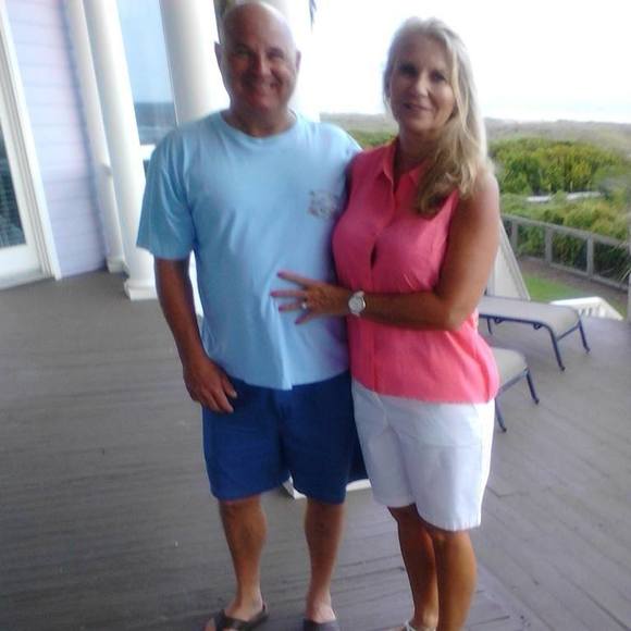 Profile Picture of Tina Tolbert (@tinatolbertm) on Poshmark