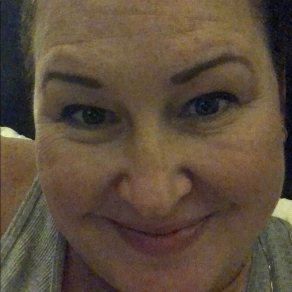 Profile Picture of Catherine Findley (@catfindley) on Poshmark