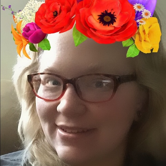 Profile Picture of Jennifer Rutan (@jrutan93) on Poshmark