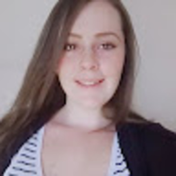 Profile Picture of Vada Cinamon (@vada_cinamon) on Poshmark