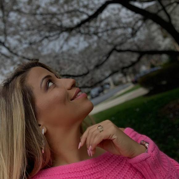 Jerilee Sojo - Poshmark Profile Picture of Jerilee Sojo (@armonia) on Poshmark