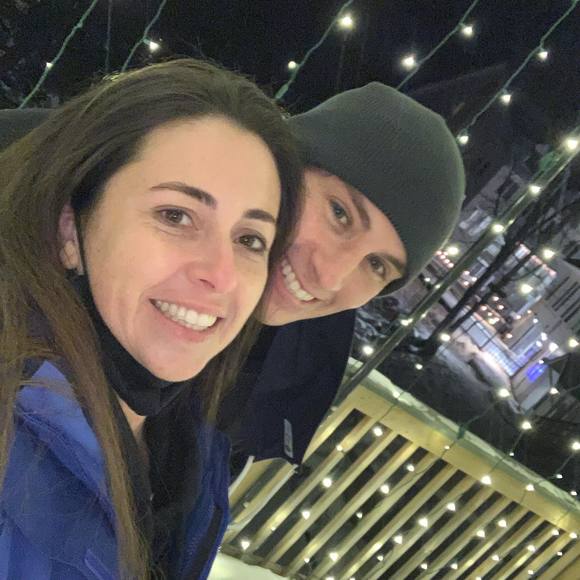 Liz Fernandes - Poshmark Profile Picture of Liz Fernandes (@lizzyf5700) on Poshmark