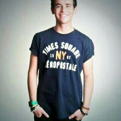 Profile Picture of Weiner (/*-*)/ (@Ariweiner_4ever) on Twitter