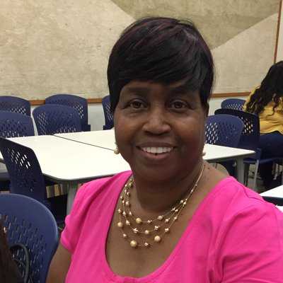 Profile Picture of Linda Crawford (@LindaCr53072341) on Twitter