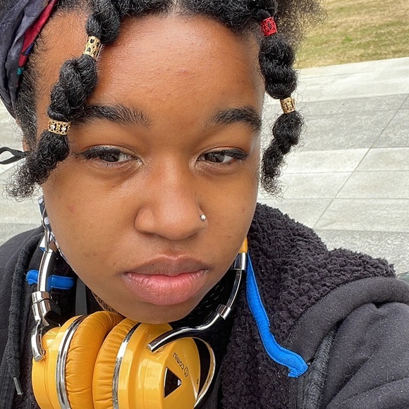 Profile Picture of Ruby Stone (@rvbykins424) on Poshmark