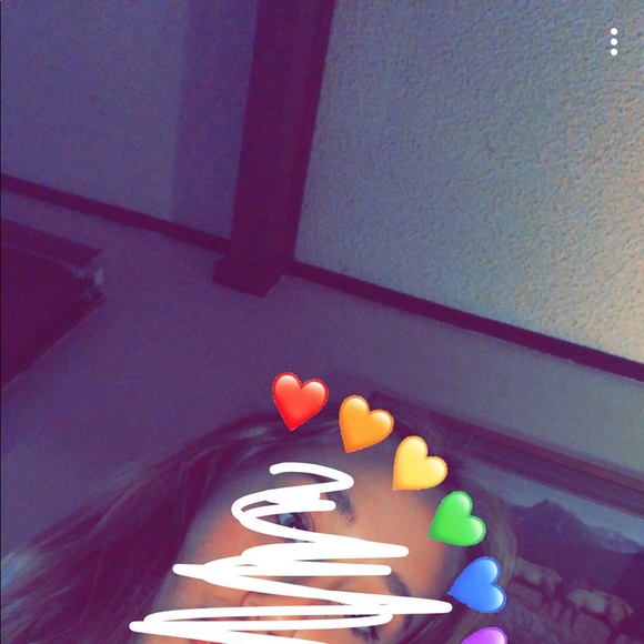 Profile Picture of Chloe Fowler (@c_chloefowler) on Poshmark