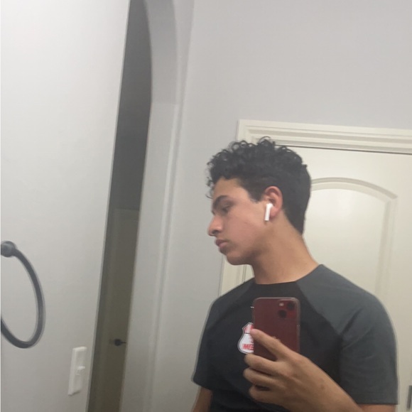 Profile Picture of Bryan Medrano (@medranobryan904) on Poshmark