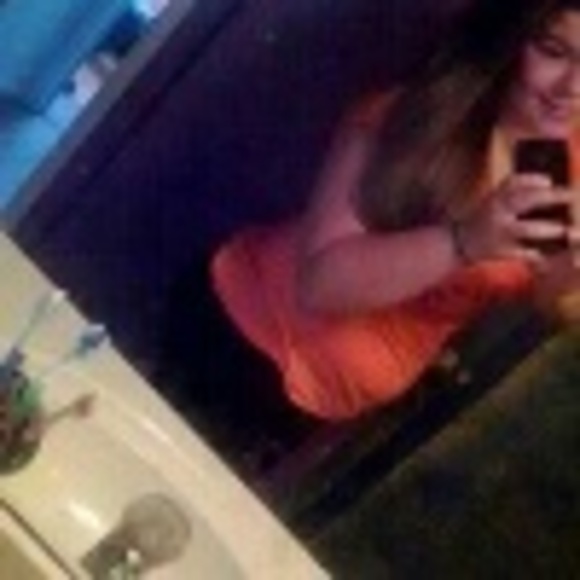 Profile Picture of Katelyn Gilland (@katelyn_gilland) on Poshmark