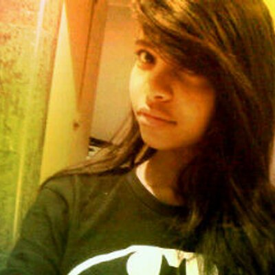 Profile Picture of Amber Gail Dinnis (@AmberGeeDee) on Twitter