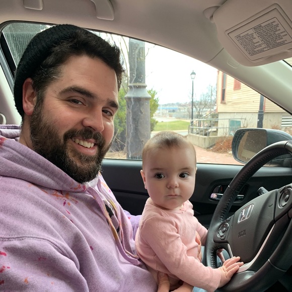 Profile Picture of Jesse Parent (@geessey) on Poshmark