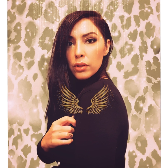 Profile Picture of Frieda nova gem Liapis (@novagemstone) on Poshmark