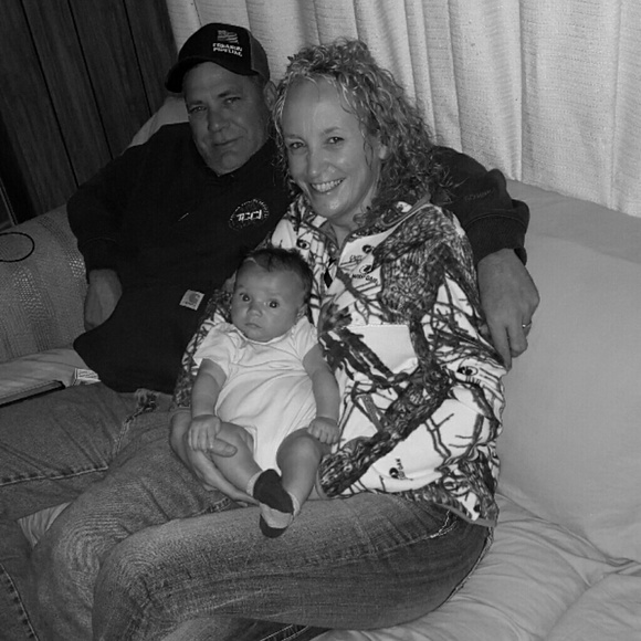 Profile Picture of Florence Schimmel (@florence45) on Poshmark