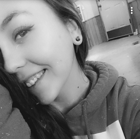 Katelyn Kerr - Poshmark Profile Picture of Katelyn Kerr (@katiekerr94) on Poshmark