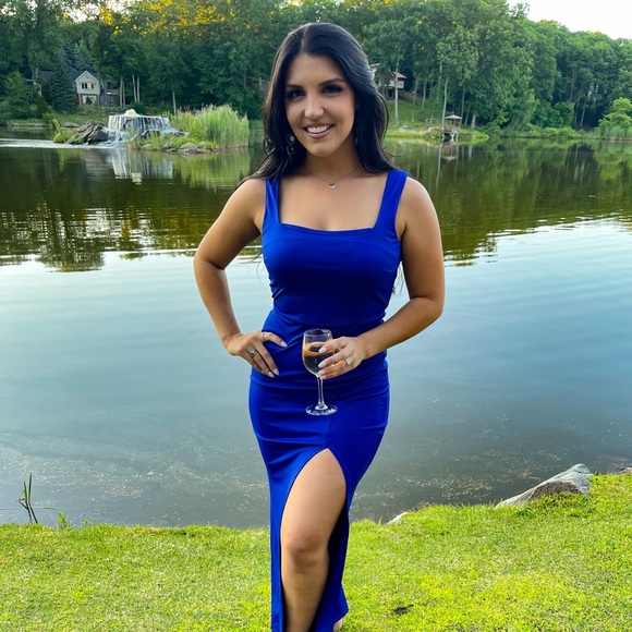 Profile Picture of Ashley Shepps (@ashleyshepps) on Poshmark