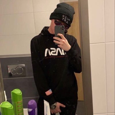 Profile Picture of Erik Holub (@ErikHolub4) on Twitter