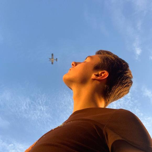 Profile Picture of Brendan Weersing (@brendanweersing) on Poshmark