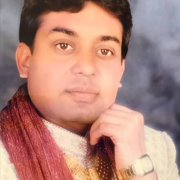 Profile Picture of Jay Chaudhari (@jaychaudhari123) on Poshmark