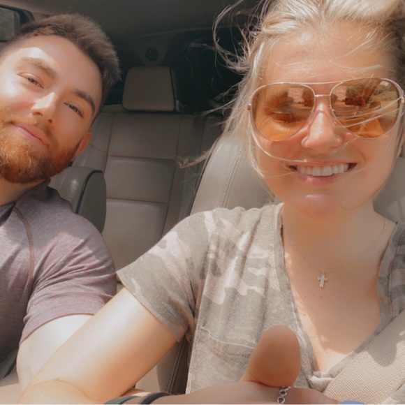 Profile Picture of Darrelle Hughes (@deeerail) on Poshmark