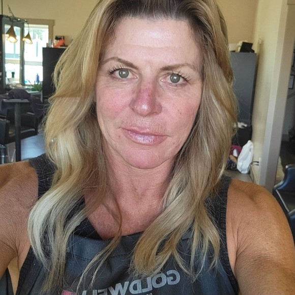 Profile Picture of Angie Tapley (@angietapley2) on Poshmark