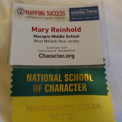 Profile Picture of Mary Reinhold (@ReinholdMary) on Twitter