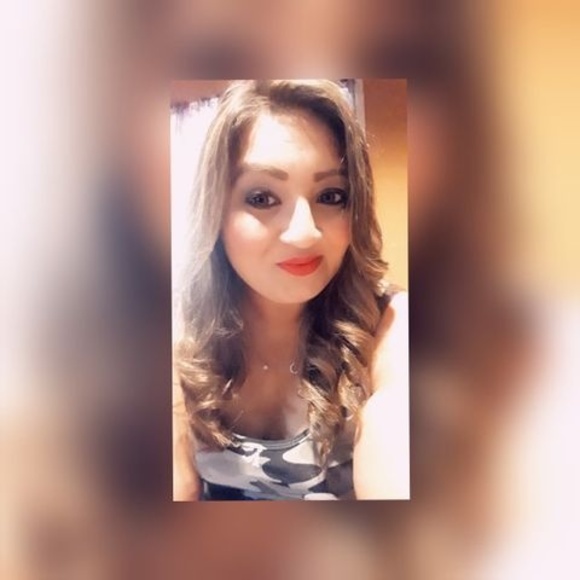 Profile Picture of Ruby Luna (@rubyluna210) on Poshmark