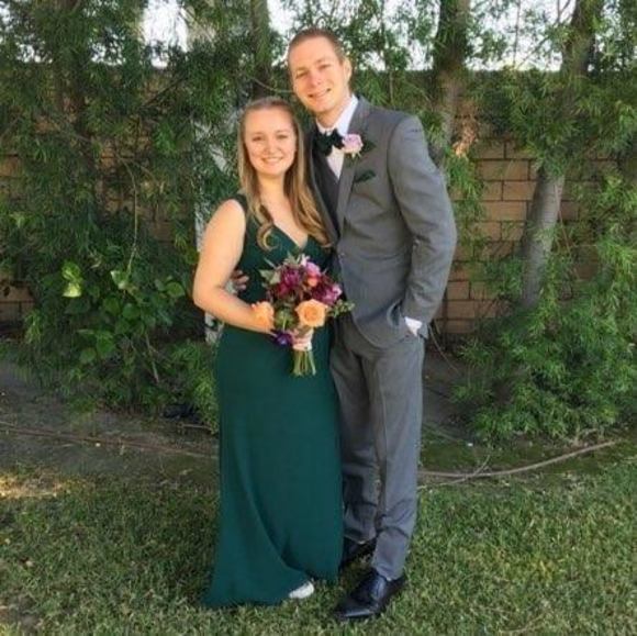 Profile Picture of Rebecca Hendricks (@beccabre) on Poshmark