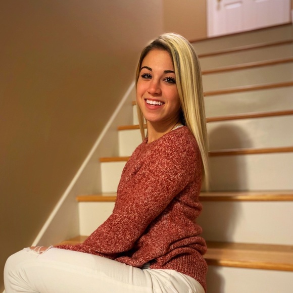 Kaitlin Bardellini - Poshmark Profile Picture of Kaitlin Bardellini (@kbardellini13) on Poshmark