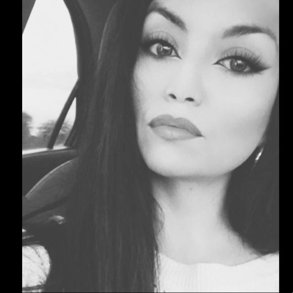 Profile Picture of Vanessa Verdugo (@vanessanvee) on Poshmark