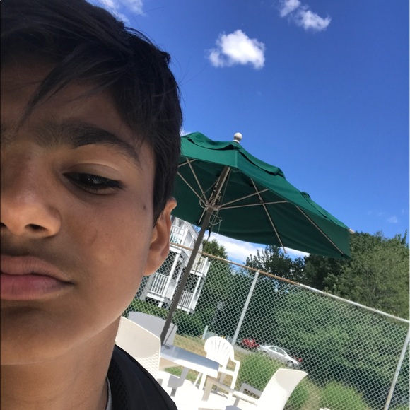 Profile Picture of Alex Willings (@awillings) on Poshmark