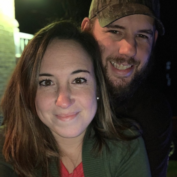 Profile Picture of Samantha Faloney (@momwifesis1814) on Poshmark