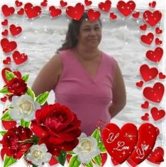 Profile Picture of Julie Spampinato (@julesspam1974) on Poshmark