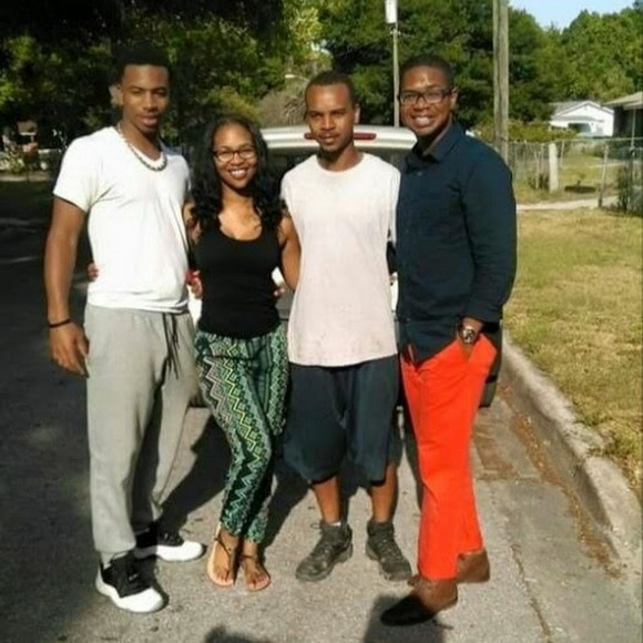 Profile Picture of Bernice Walker-smith (@bernicewalke461) on Poshmark