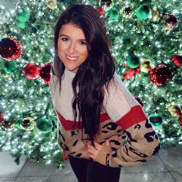 Profile Picture of Haley Lamont (@haleylamont8) on Poshmark