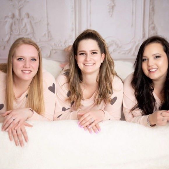 Profile Picture of Rachel Candelmo (@rachel_lynn1995) on Poshmark