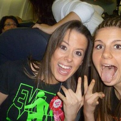 Profile Picture of Catherine Senécal (@crazycath1990) on Twitter