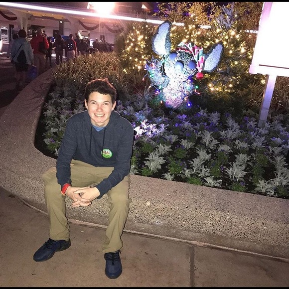 Graham Luethke - Poshmark Profile Picture of Graham Luethke (@gman11900) on Poshmark