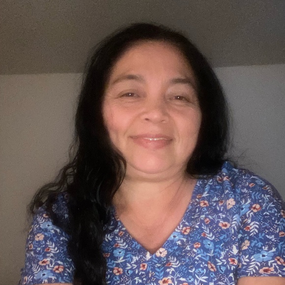 Profile Picture of Rosa Rivera (@rosarivera333) on Poshmark