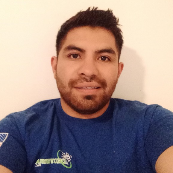 Profile Picture of Azael Recoba (@azaelrecoba) on Poshmark