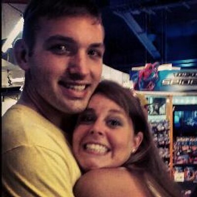 Profile Picture of Amanda Nester (@anester18) on Twitter
