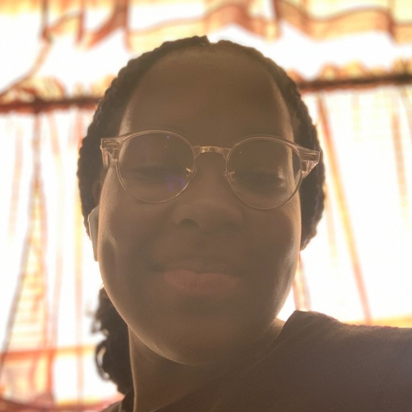 Profile Picture of Kamille Grant (@xxkrispyxx) on Poshmark